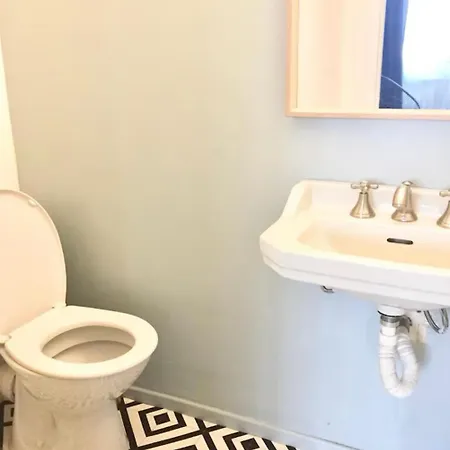 Chambre De 4 - Sanctuaire De Notre-Dame De Lourdes - Salle De Bain Privative Et Cuisine Partagee